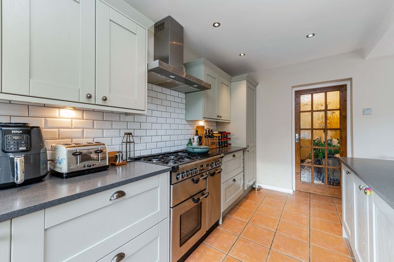 Kitchen- click for photo gallery